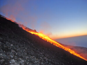 Etna colata lavica dentro la Valle del Bove (gennaio 2010)