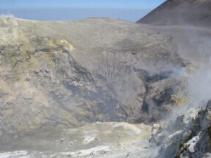Etna cratere centrale interno luglio 2010